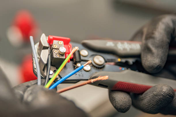 Best Circuit Breaker Repair  in Claysburg, PA